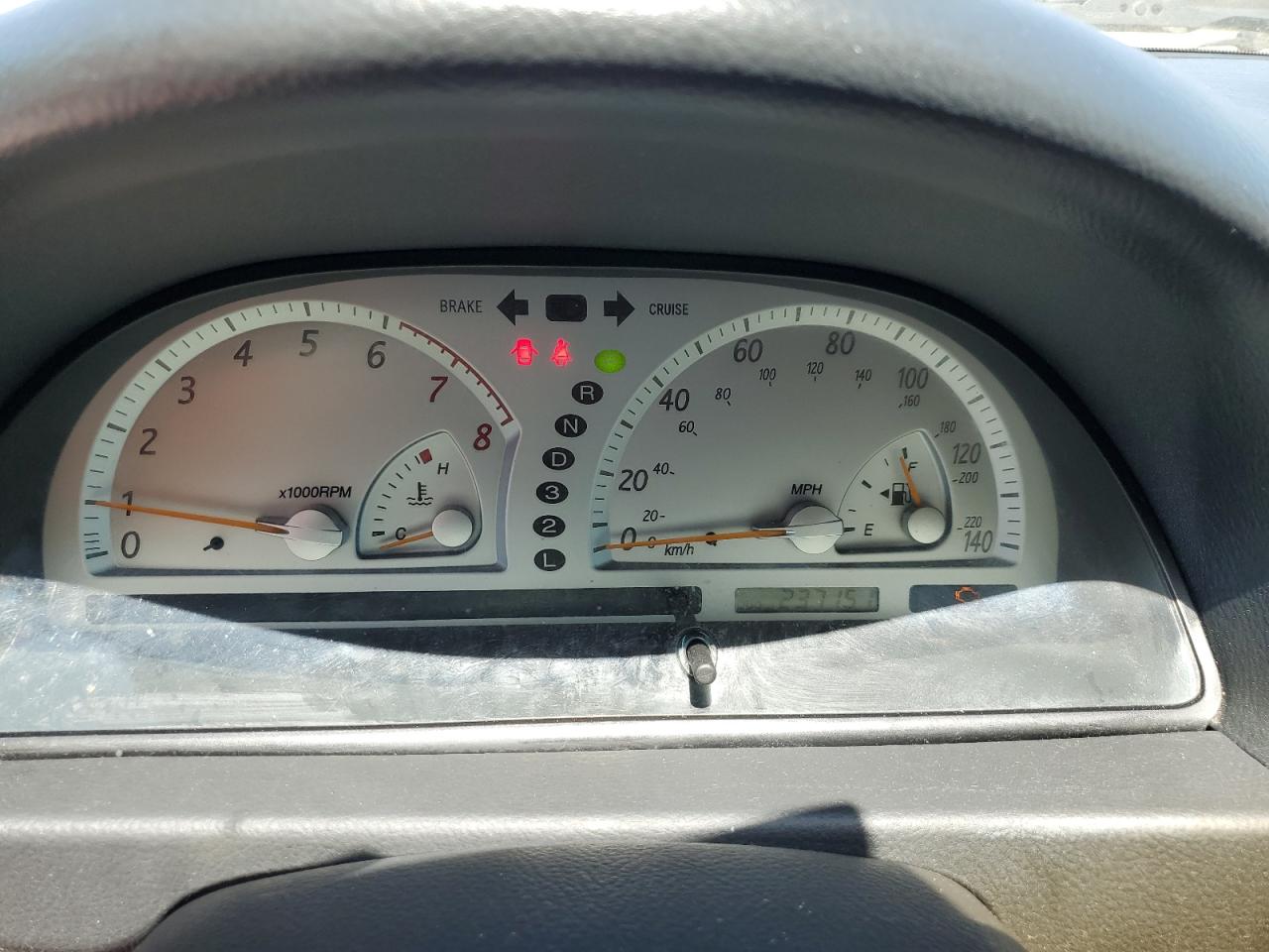 2003 Toyota Camry Le VIN: 4T1BF32K23U563633 Lot: 66356835