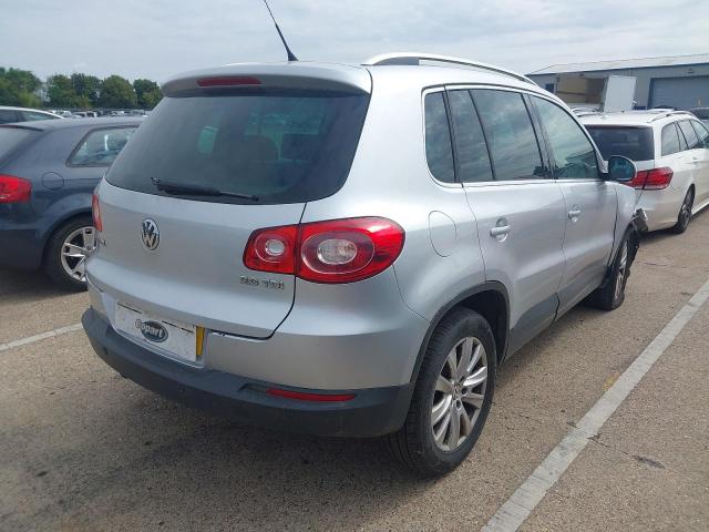2010 VOLKSWAGEN TIGUAN SE