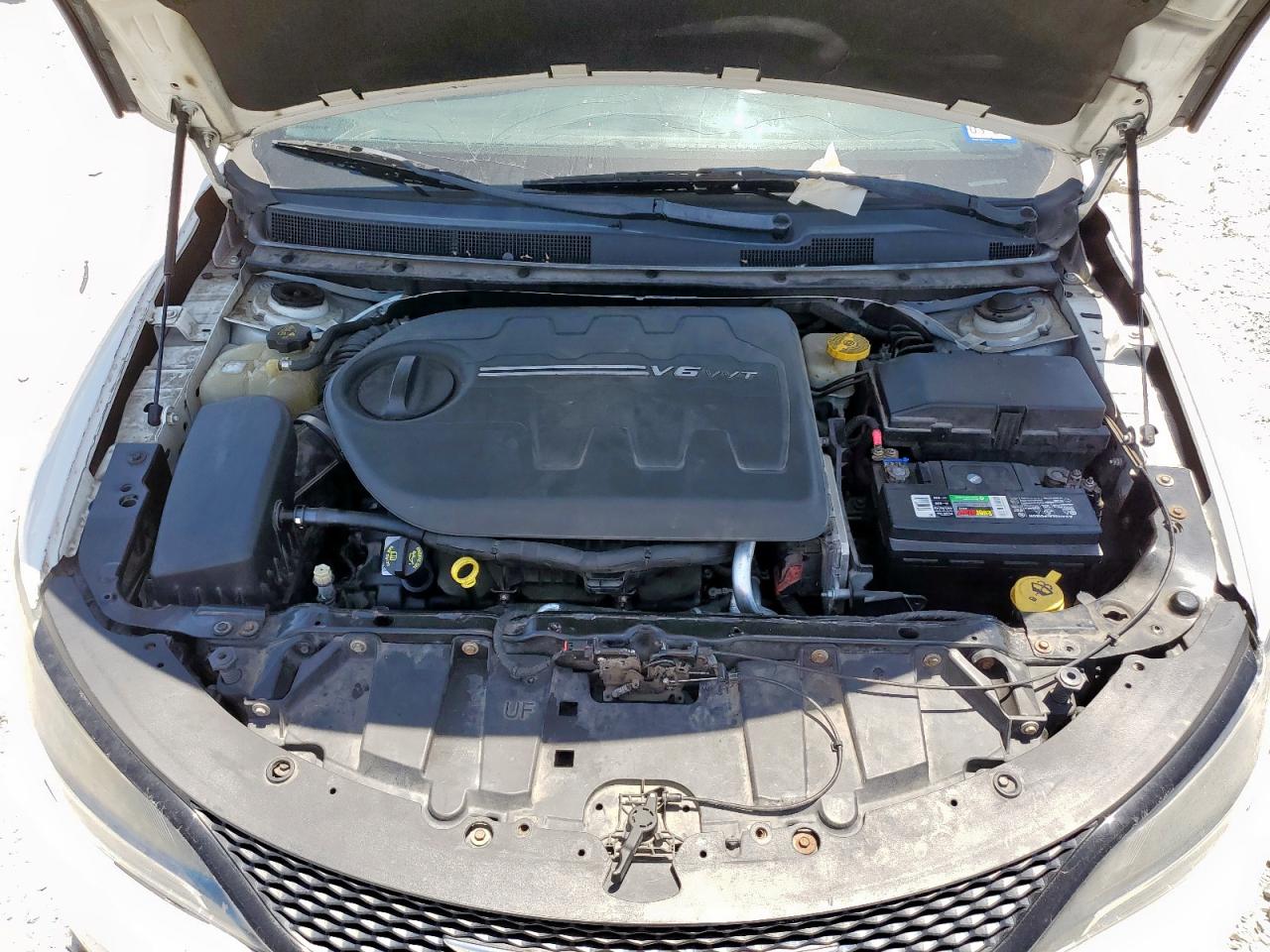 2015 Chrysler 200 S VIN: 1C3CCCDG7FN656418 Lot: 65941885