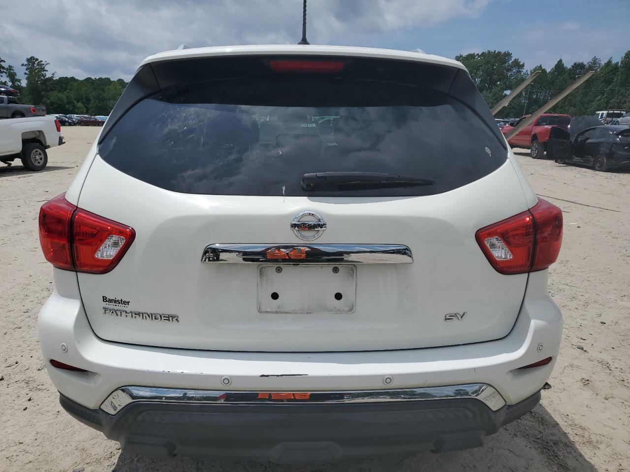 2018 Nissan Pathfinder S VIN: 5N1DR2MN0JC604636 Lot: 64260175