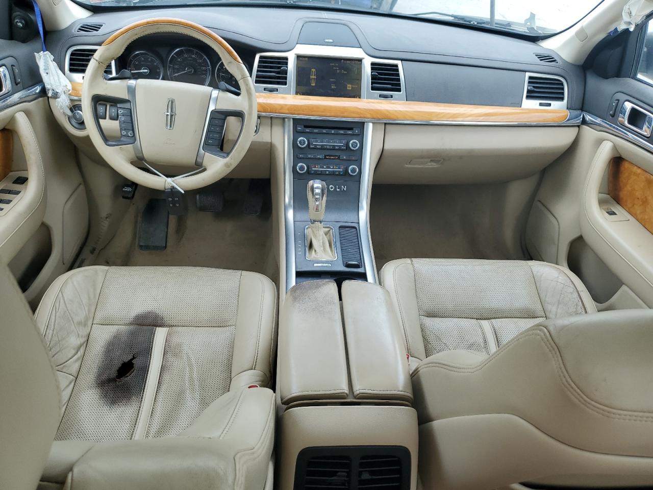 1LNHL9DR7AG609002 2010 Lincoln Mks