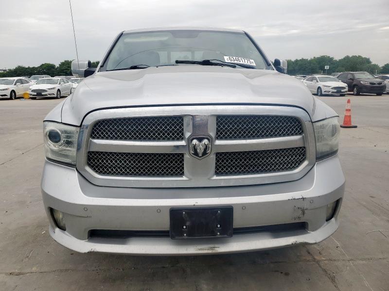 Pickups RAM 1500 2014 Srebrny