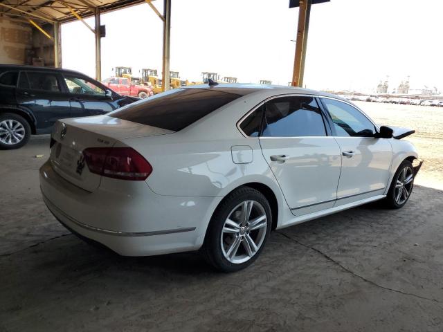  VOLKSWAGEN PASSAT 2013 Biały
