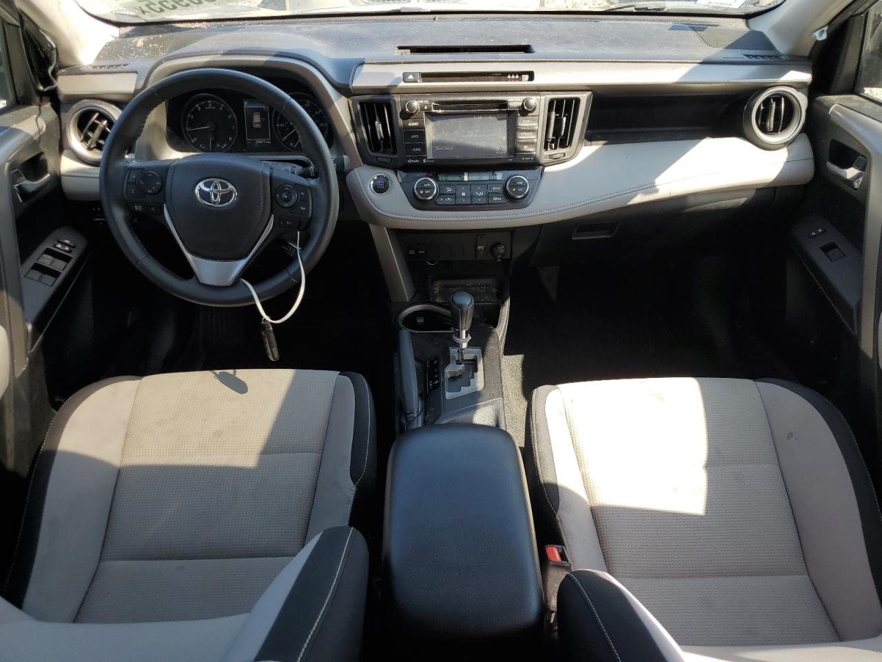 2017 Toyota Rav4 Xle VIN: 2T3RFREV2HW666654 Lot: 63530955