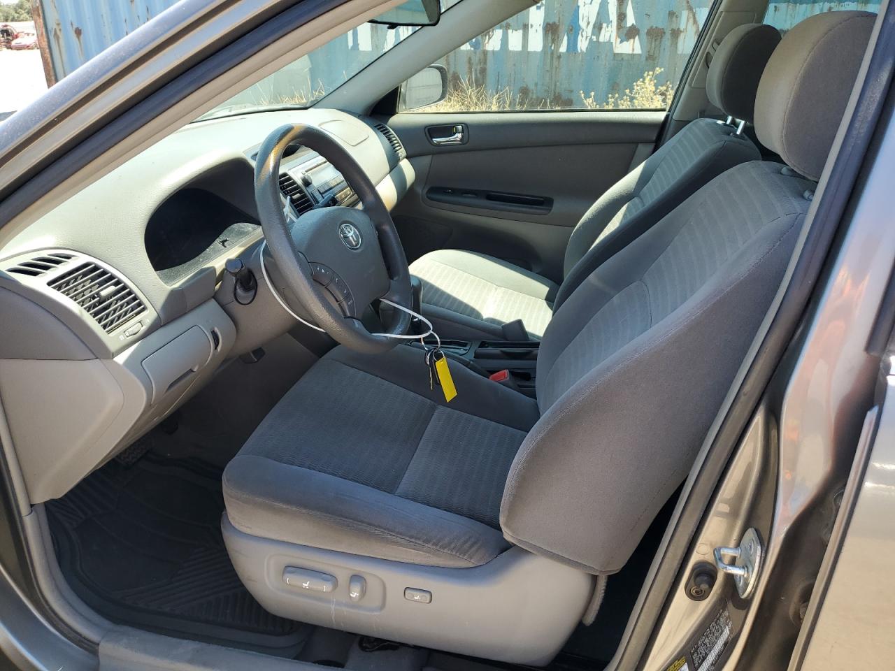 2005 Toyota Camry Le VIN: 4T1BE32KX5U600255 Lot: 64282425