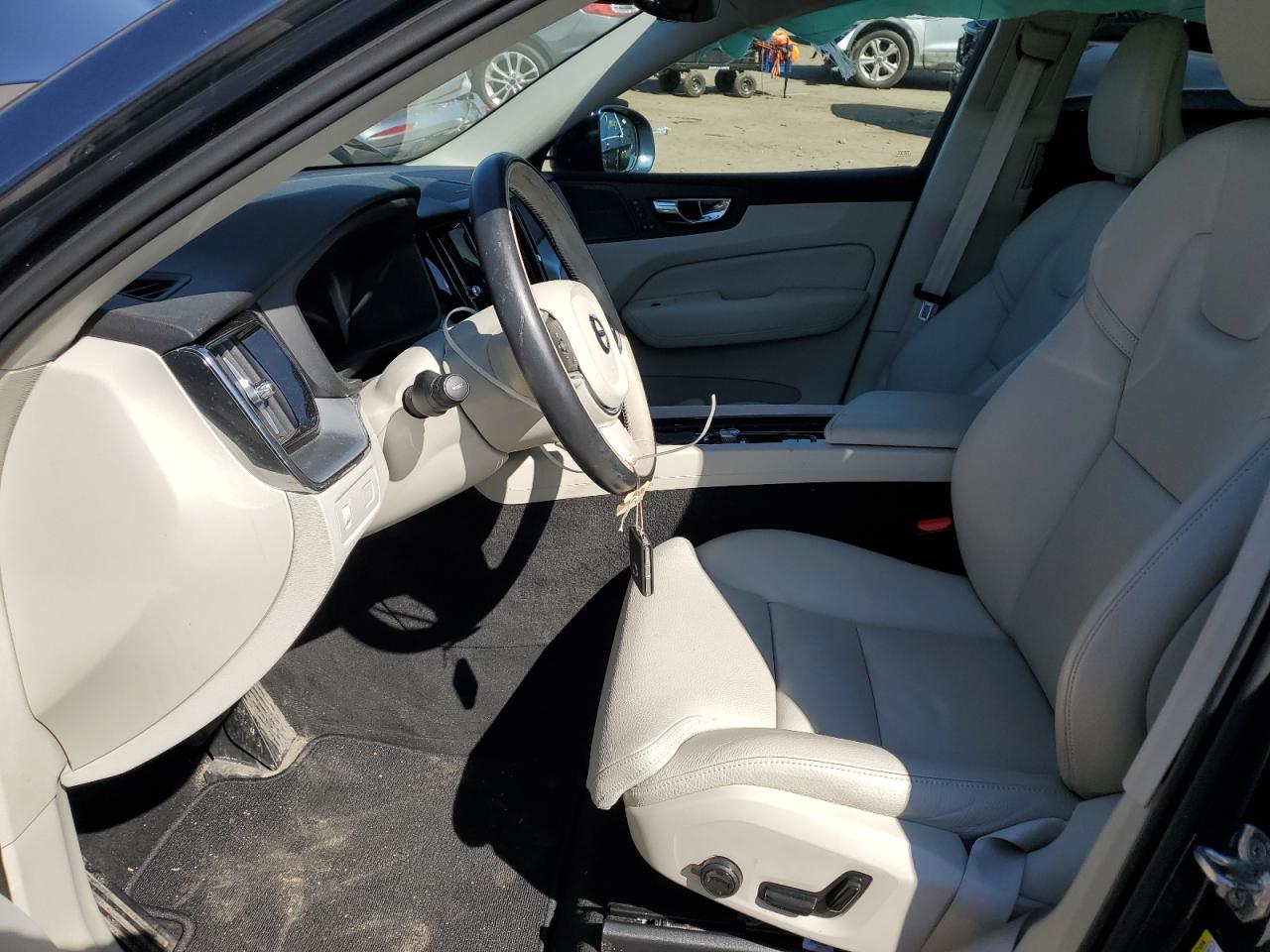 2019 Volvo Xc60 T6 Momentum VIN: LYVA22RK4KB235425 Lot: 62744055