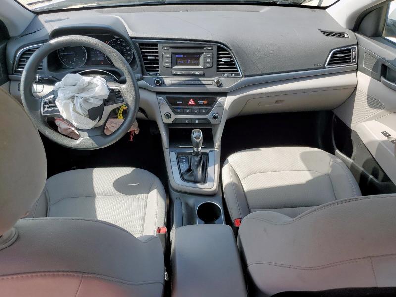  HYUNDAI ELANTRA 2017 Серебристый