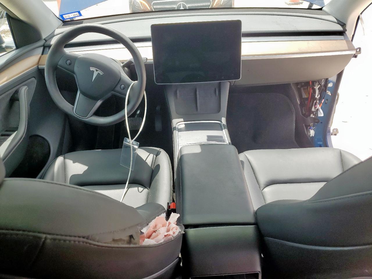 2024 Tesla Model Y VIN: 7SAYGDEE7RA295879 Lot: 63751145