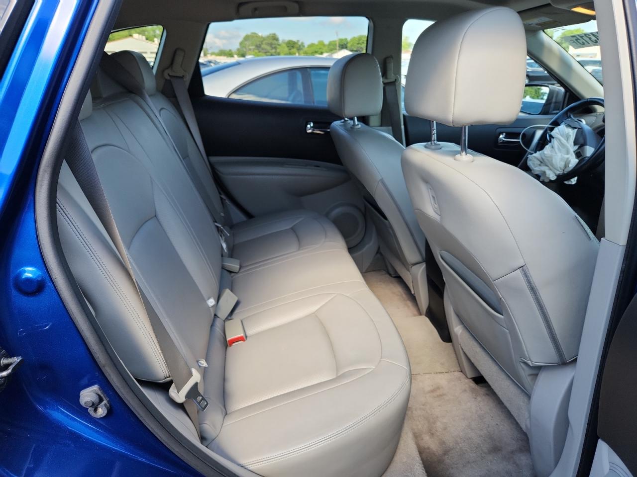 2010 Nissan Rogue S VIN: JN8AS5MV8AW105566 Lot: 64864315
