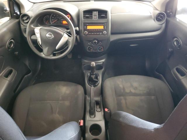  NISSAN VERSA 2015 Srebrny