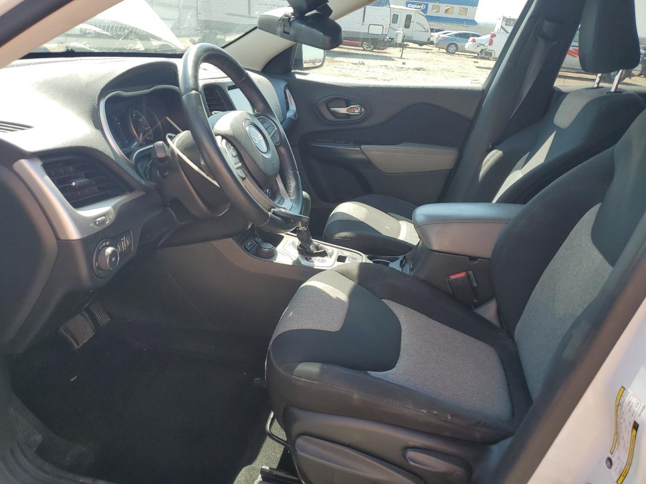 2014 Jeep Cherokee Latitude VIN: 1C4PJMCS8EW142455 Lot: 64837125