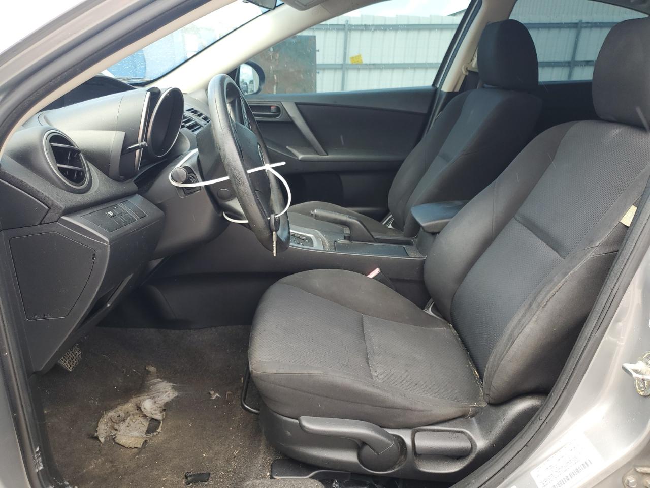 2011 Mazda 3 I VIN: JM1BL1UF0B1451723 Lot: 64621035