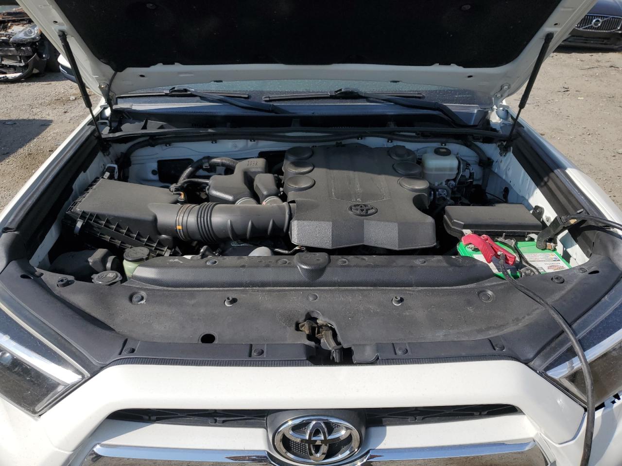 2018 Toyota 4Runner Sr5/Sr5 Premium VIN: JTEBU5JR9J5557335 Lot: 64613535