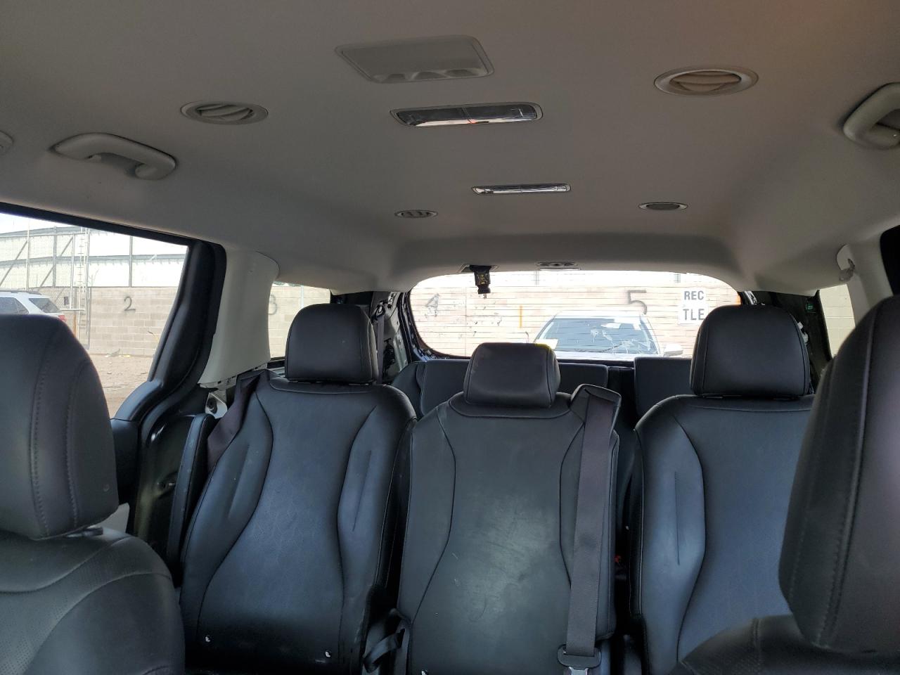 2024 Kia Carnival Lx VIN: KNDNB4H38R6327438 Lot: 64689695