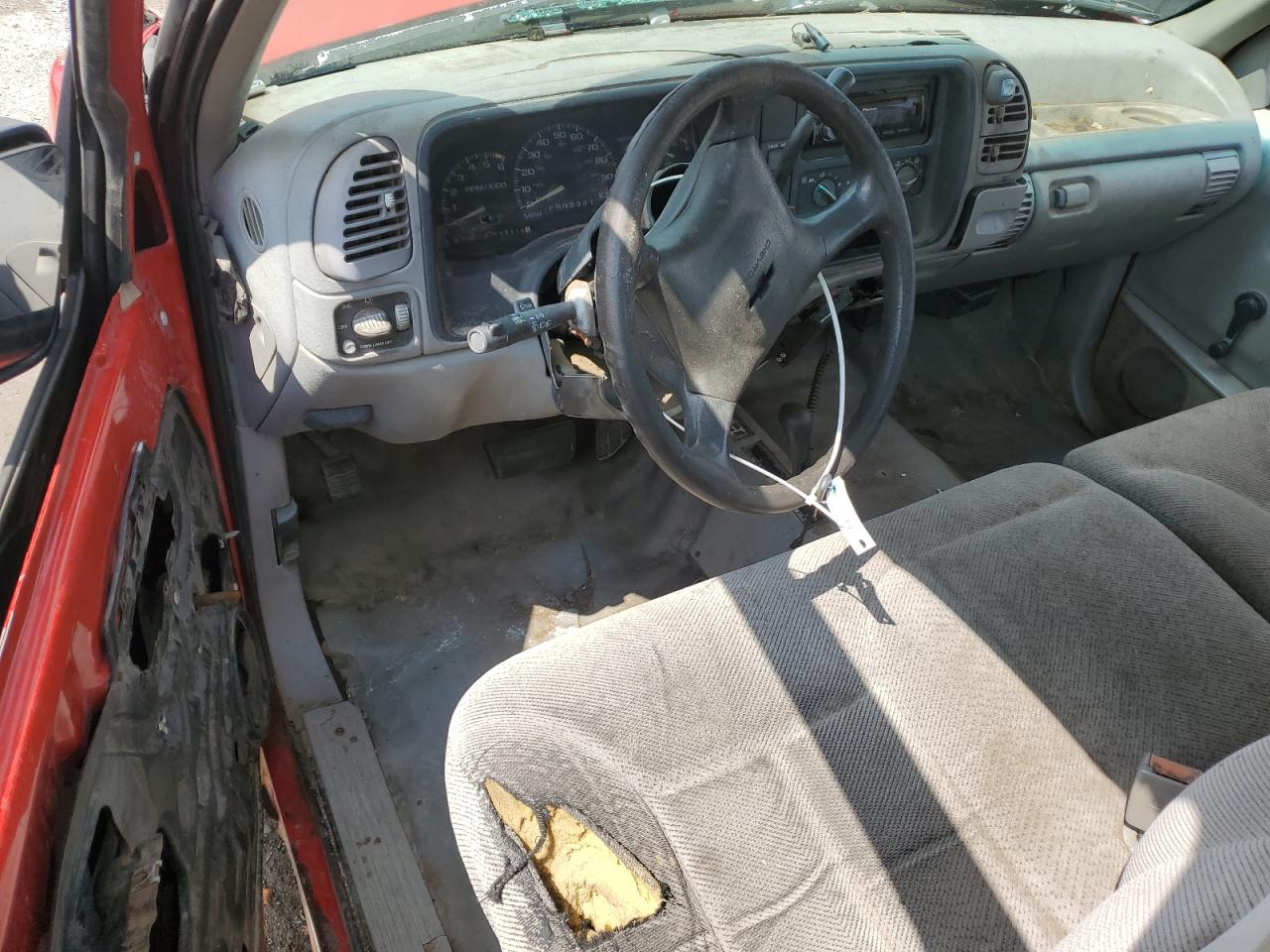 1996 Chevrolet Gmt-400 K2500 VIN: 1GCGK24RXTZ104265 Lot: 64396035