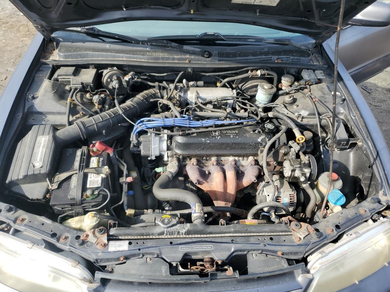 1995 Honda Accord Lx VIN: 1HGCD5538SA042335 Lot: 65115405
