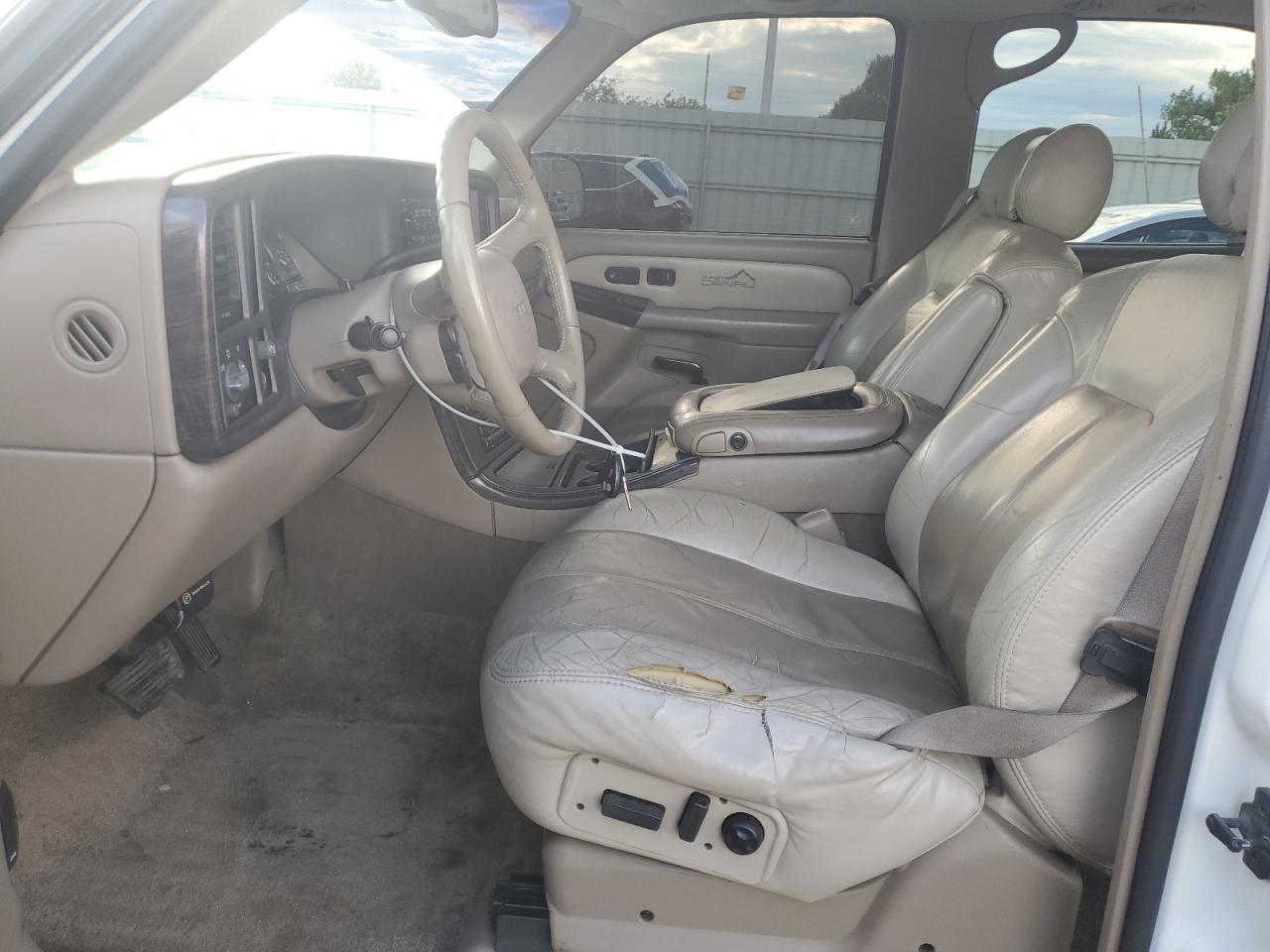 2001 GMC Denali VIN: 1GKEK63U31J297394 Lot: 63292915