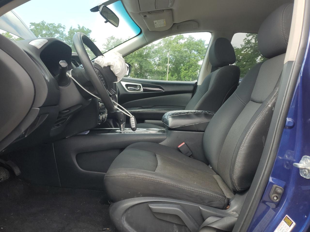 2018 Nissan Pathfinder S VIN: 5N1DR2MN3JC627019 Lot: 64655275