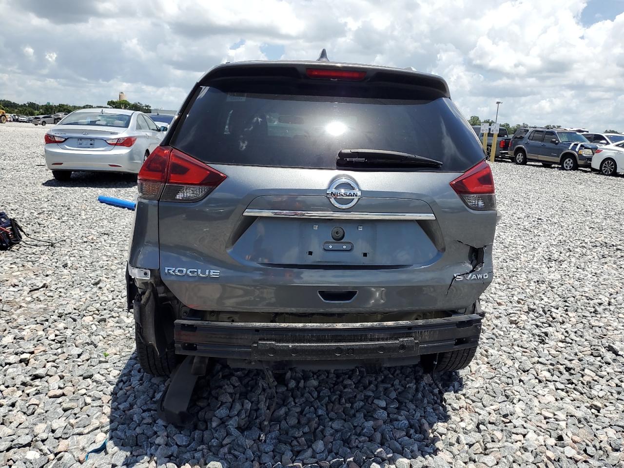 2018 Nissan Rogue S VIN: 5N1AT2MV8JC731638 Lot: 65388525