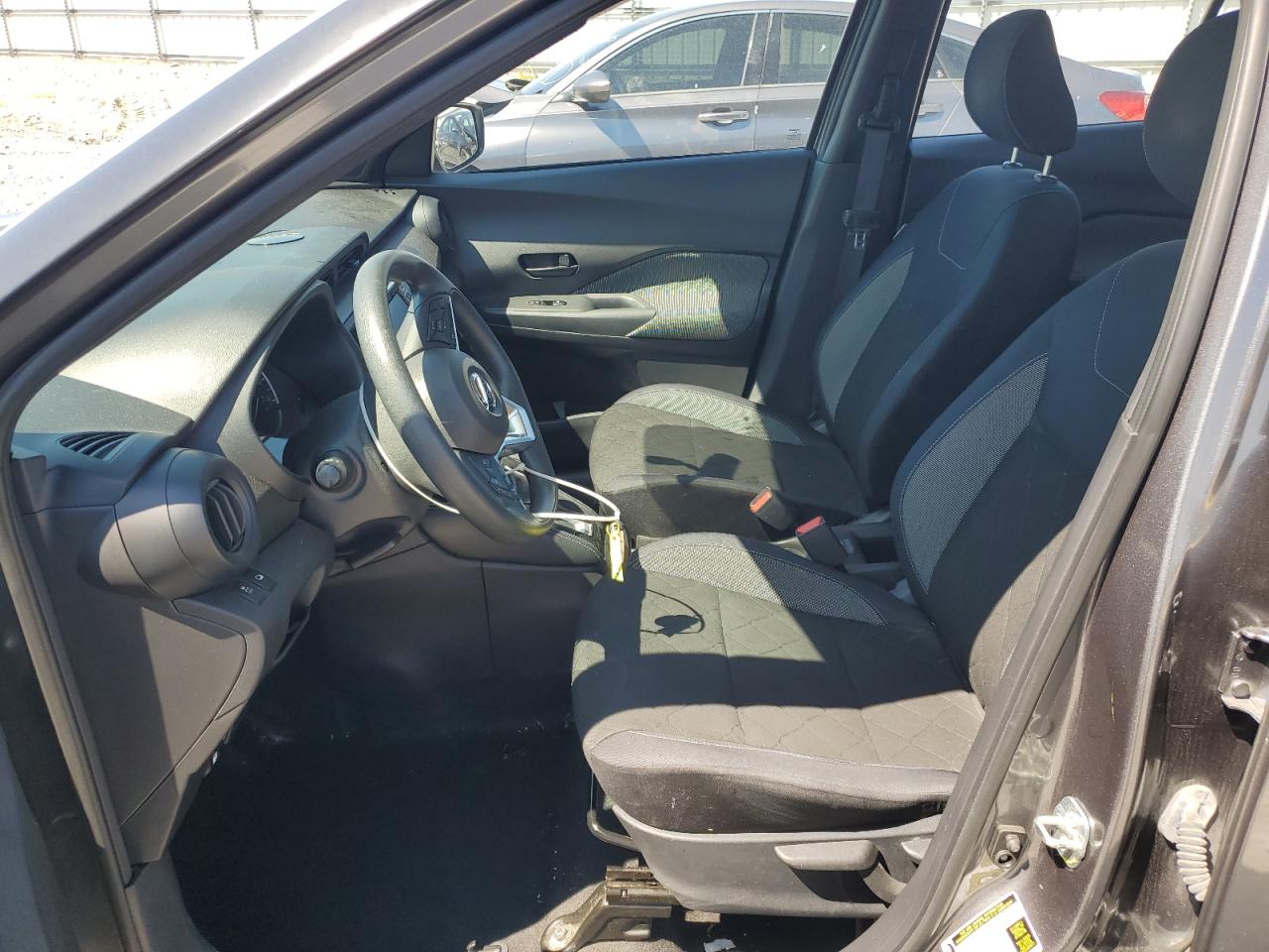 2018 Nissan Kicks S VIN: 3N1CP5CU2JL537660 Lot: 61873065