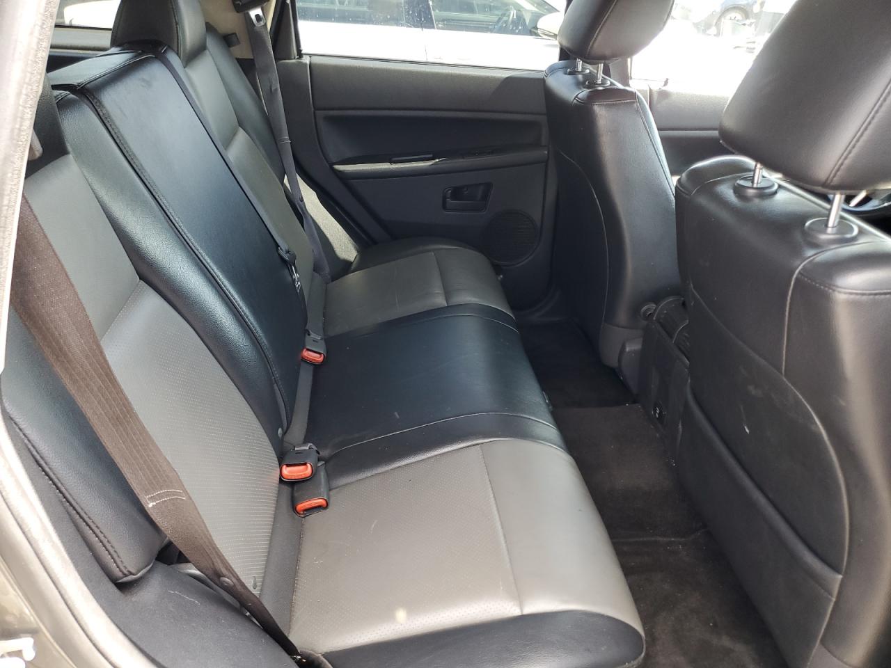 2008 Jeep Grand Cherokee Laredo VIN: 1J8GR48K88C124067 Lot: 64932065