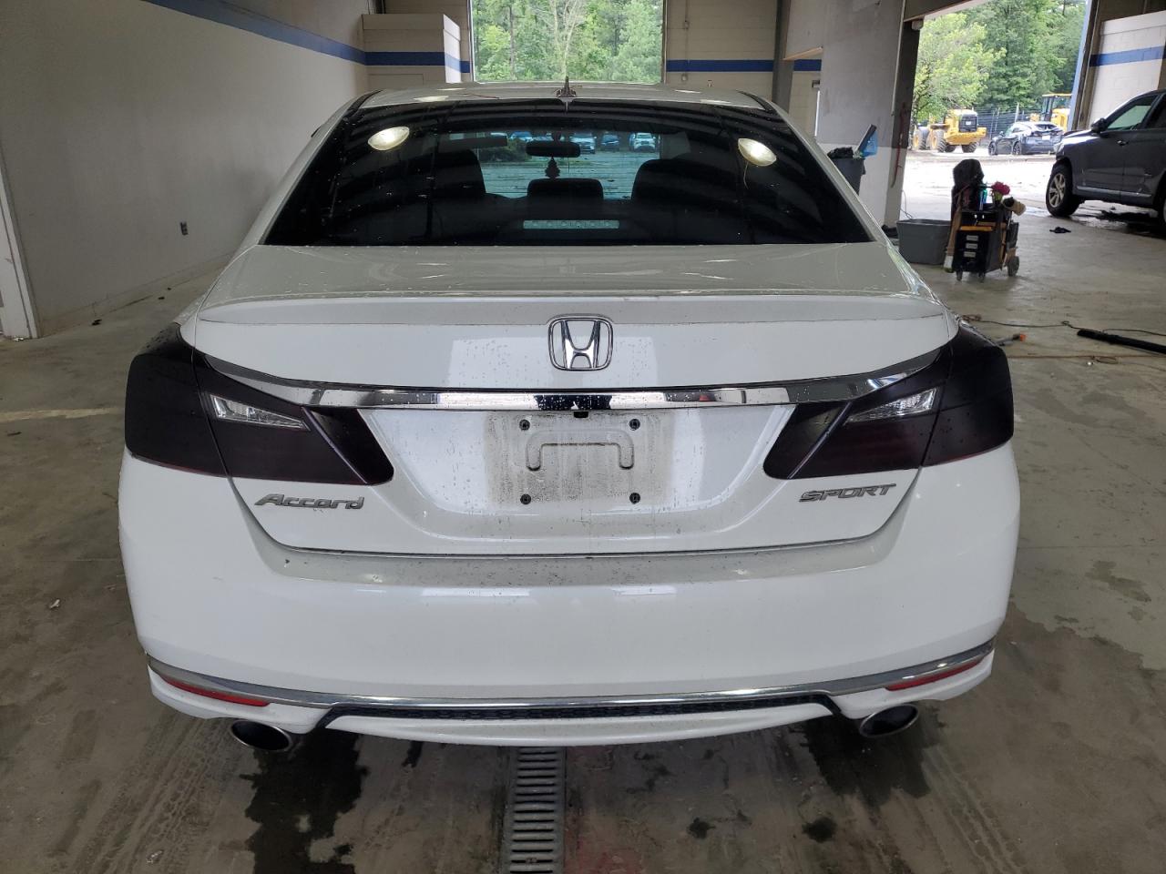 2017 Honda Accord Sport VIN: 1HGCR2F54HA212120 Lot: 62664365
