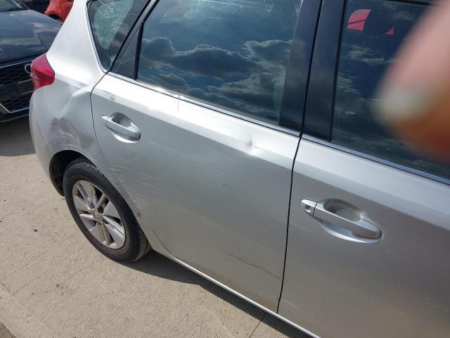 2013 TOYOTA AURIS ICON