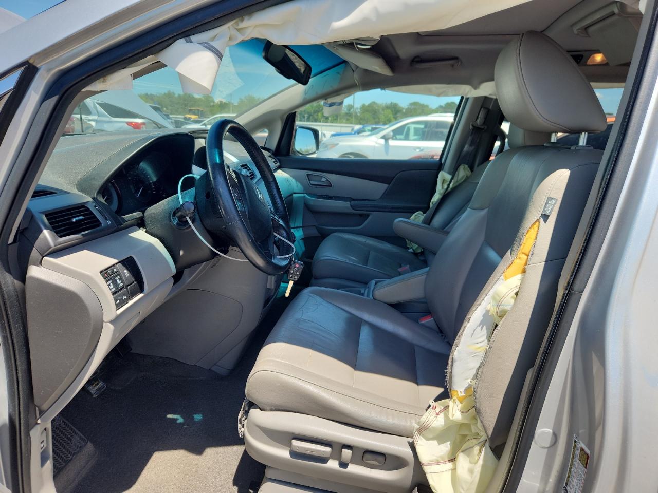 2011 Honda Odyssey Touring VIN: 5FNRL5H90BB012992 Lot: 64762405