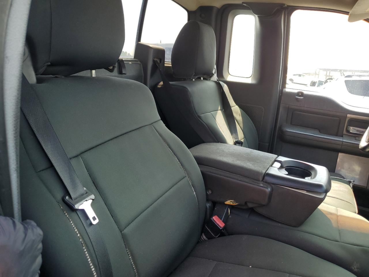 2005 Ford F150 VIN: 1FTRF14575NA15476 Lot: 65002405