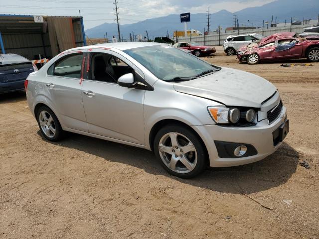 CHEVROLET SONIC 2015 Srebrny