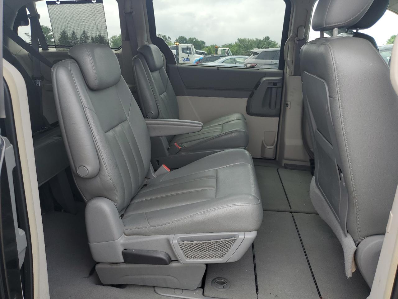 2008 Chrysler Town & Country Touring VIN: 2A8HR54P68R679022 Lot: 64902725