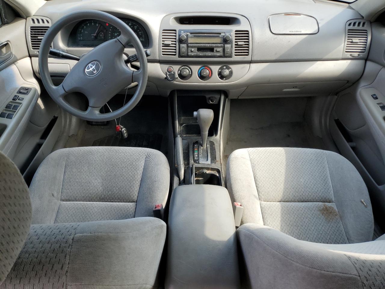 2003 Toyota Camry Le VIN: 4T1BE32KX3U736706 Lot: 64448095