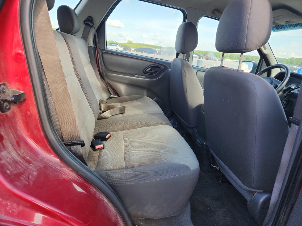 2004 Ford Escape Xls VIN: 1FMYU02154DA11034 Lot: 64847905
