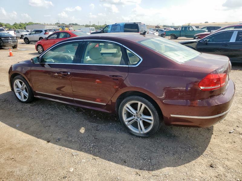 Sedans VOLKSWAGEN PASSAT 2013 Burgundy
