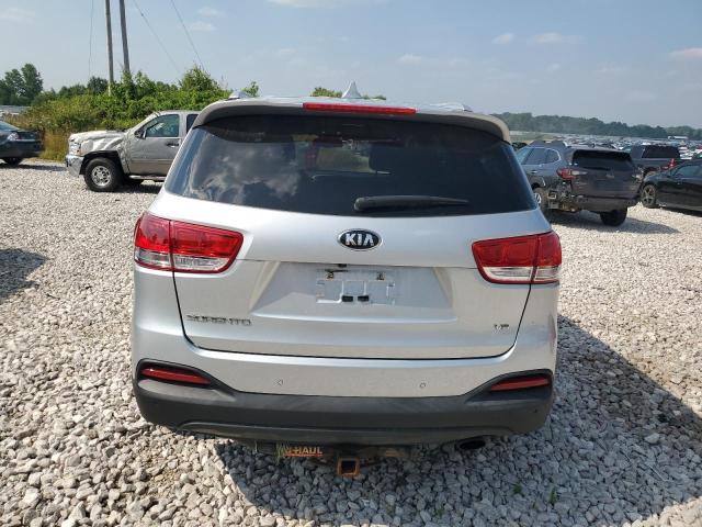 KIA SORENTO 2016 Srebrny