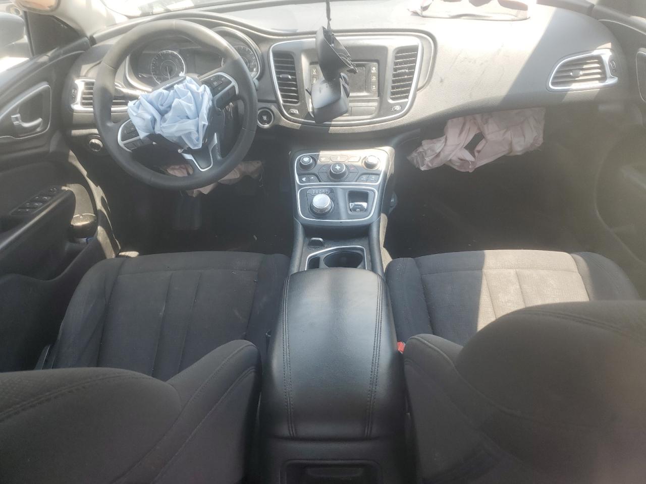 2015 Chrysler 200 Limited VIN: 1C3CCCAB8FN735458 Lot: 63784305