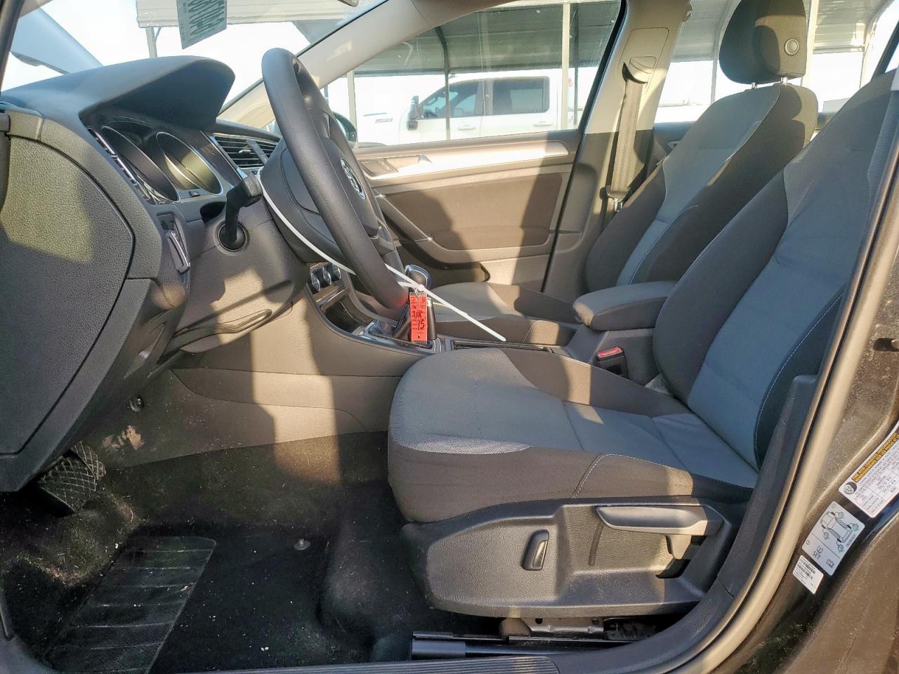 2016 Volkswagen E-Golf Se VIN: WVWKP7AU4GW913009 Lot: 64078675