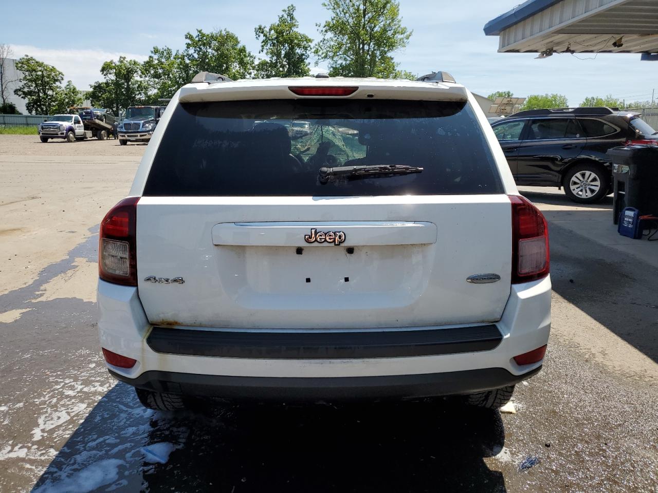 2015 Jeep Compass Latitude VIN: 1C4NJDEB9FD357487 Lot: 65528245
