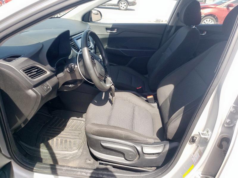  HYUNDAI ACCENT 2021 Серебристый