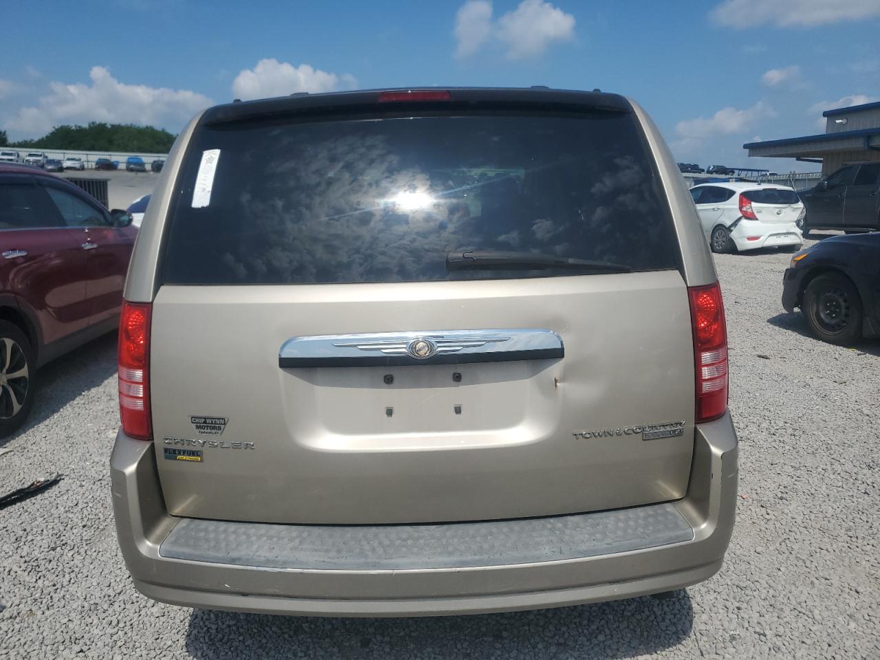 2009 Chrysler Town & Country Lx VIN: 2A8HR44E89R526765 Lot: 64310735