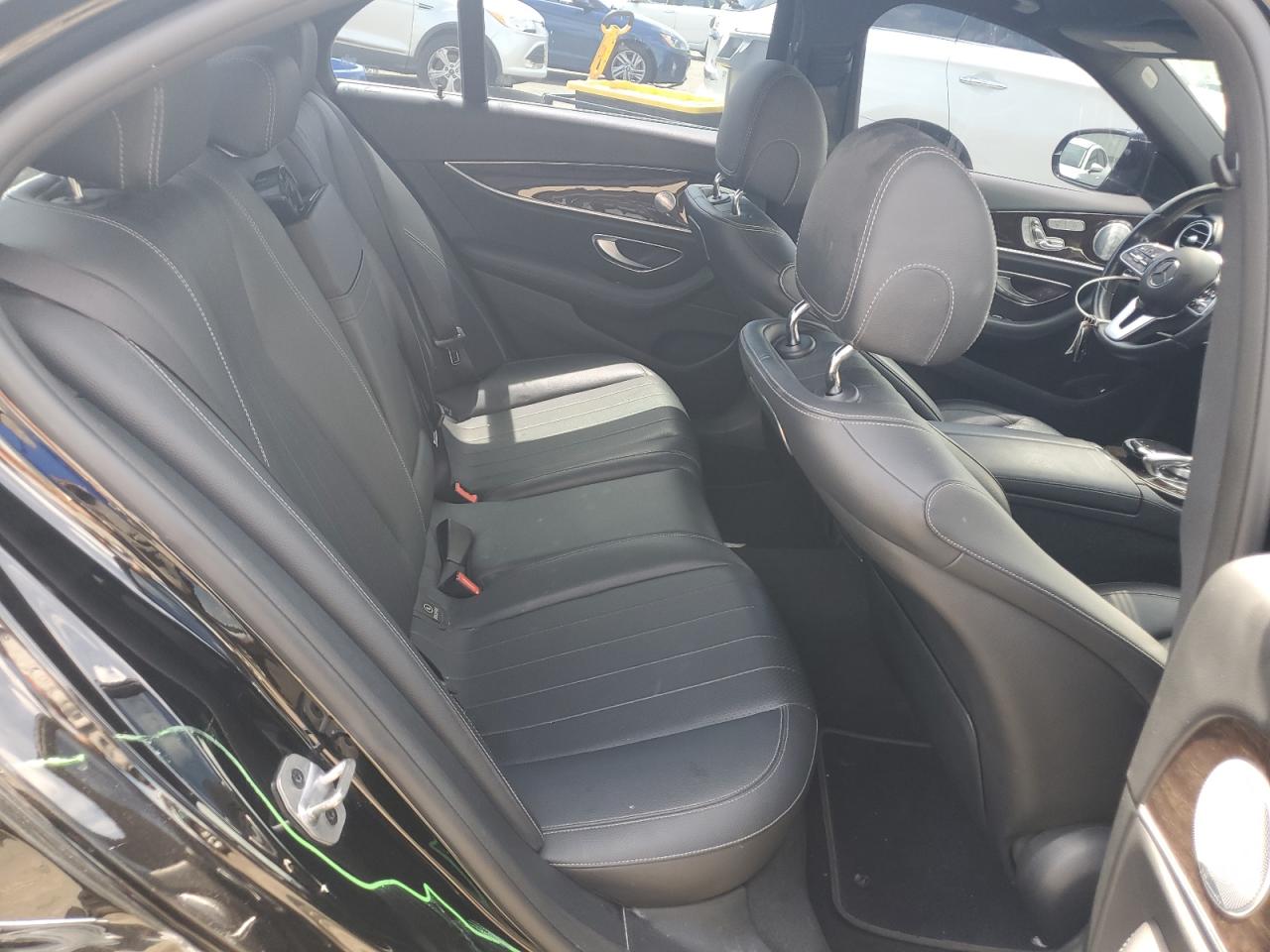 2019 Mercedes-Benz E 300 4Matic VIN: WDDZF4KB9KA674422 Lot: 63830905