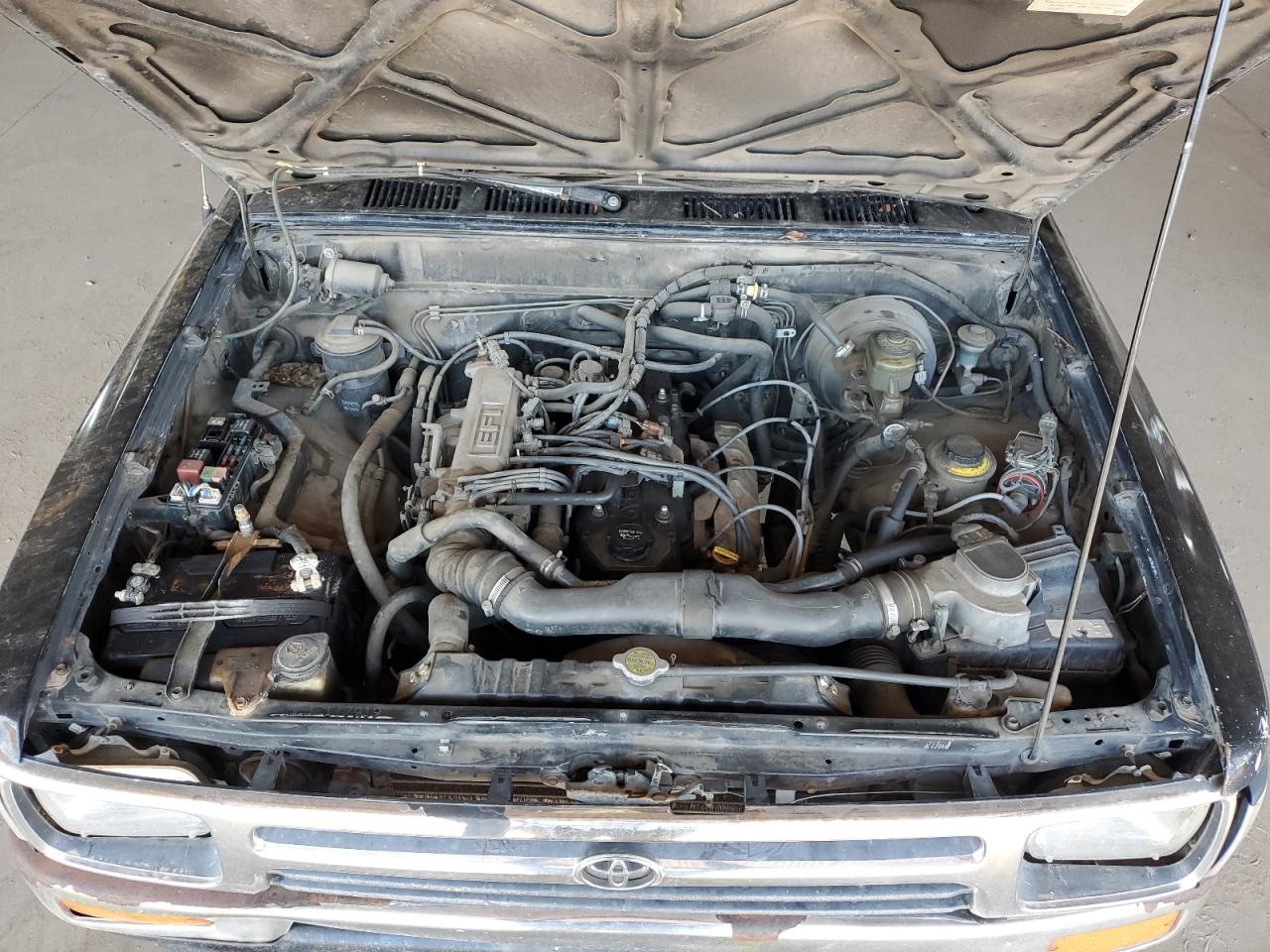 1992 Toyota Pickup 1/2 Ton Long Wheelbase Dlx VIN: JT4RN82P4N5048354 Lot: 65391375