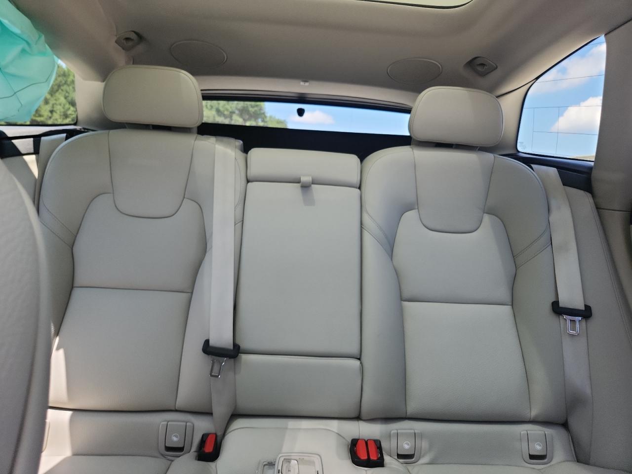 2023 Volvo Xc60 Plus VIN: YV4L12RN7P1306537 Lot: 64102315