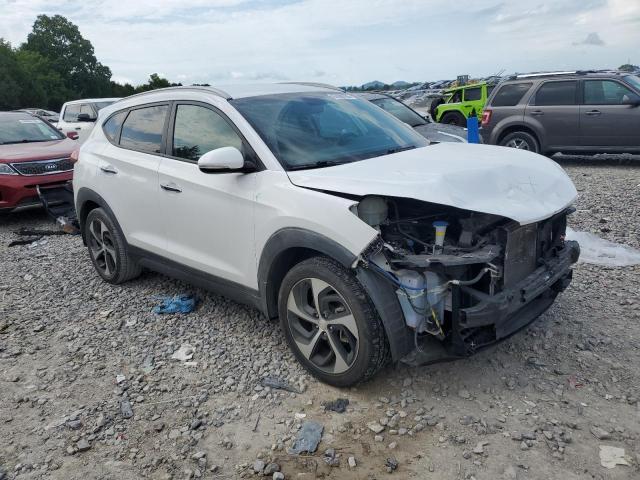  HYUNDAI TUCSON 2016 Белы
