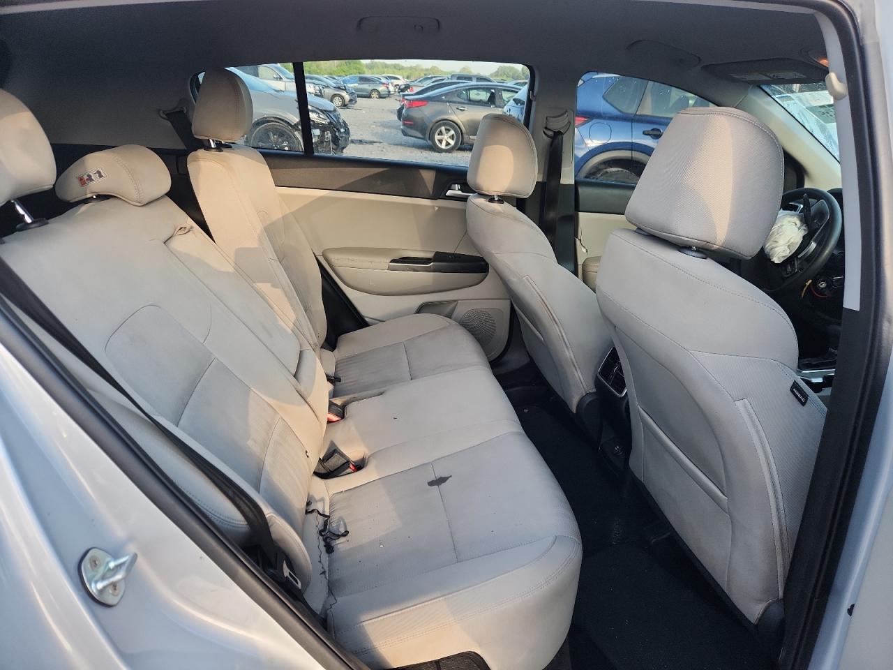 2020 Kia Sportage Lx VIN: KNDPMCACXL7716753 Lot: 64132275