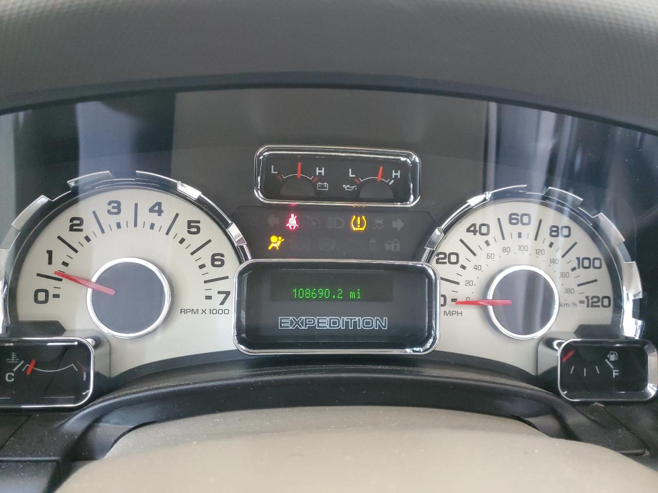 2014 Ford Expedition Limited VIN: 1FMJU2A51EEF64258 Lot: 64034205