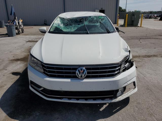  VOLKSWAGEN PASSAT 2016 Biały