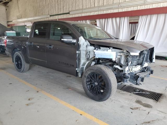  NISSAN TITAN 2018 Szary