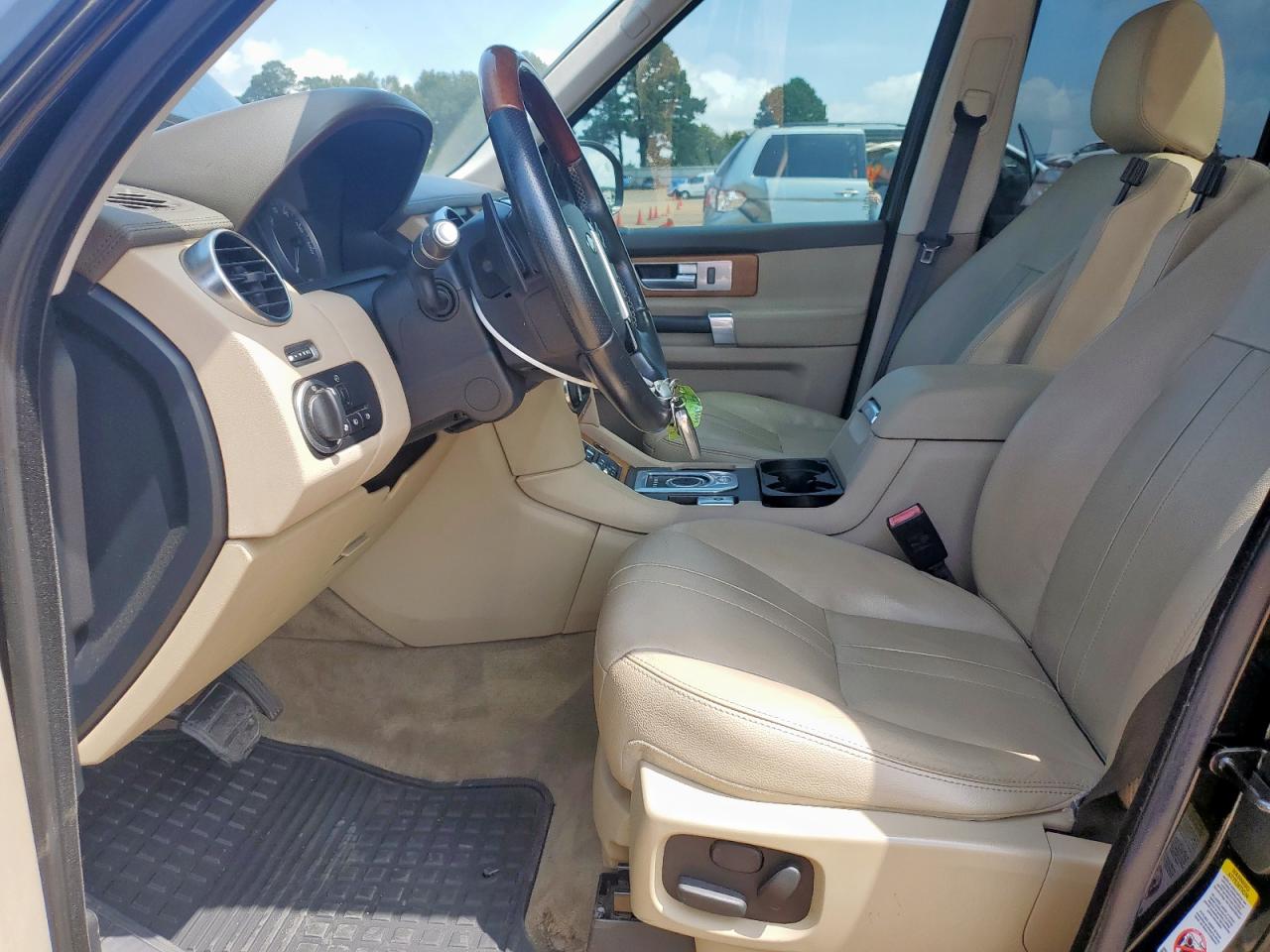 2016 Land Rover Lr4 Hse VIN: SALAG2V65GA802856 Lot: 65011955