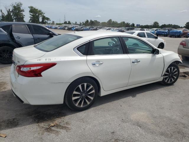  NISSAN ALTIMA 2017 Biały